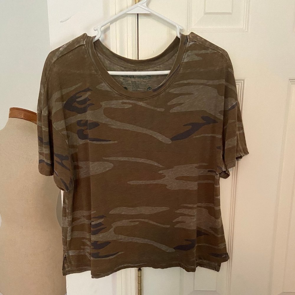 Camo crop top